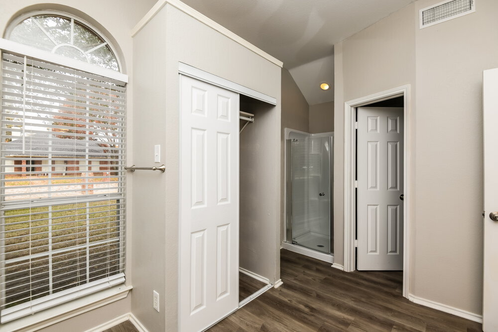 Building Photo - 108 Chevy Chase Ln