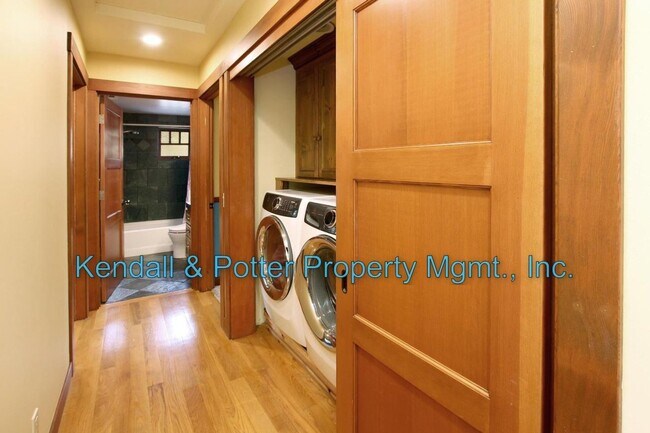 Building Photo - 508 Escalona Dr