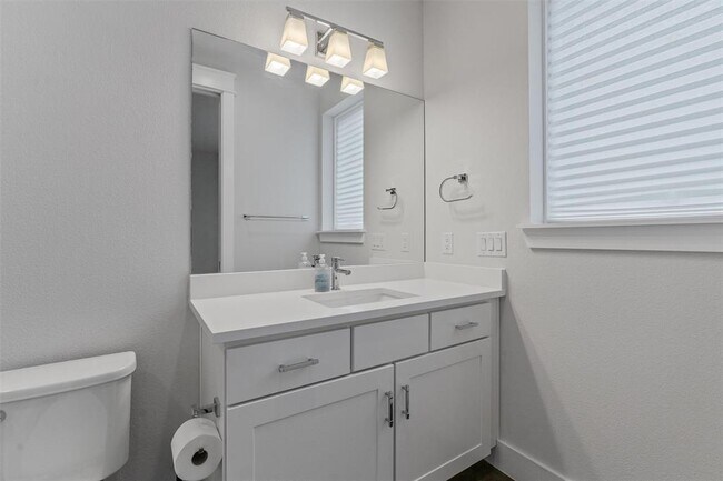 Building Photo - 5002 Pecan Springs Rd