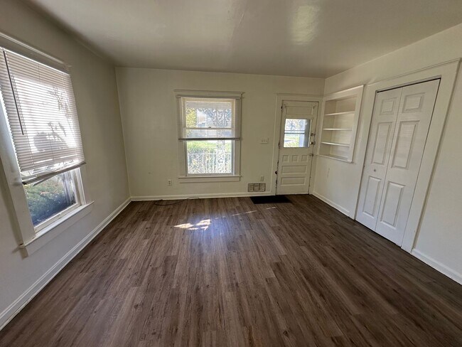 Building Photo - 288 Dickey Ave NW