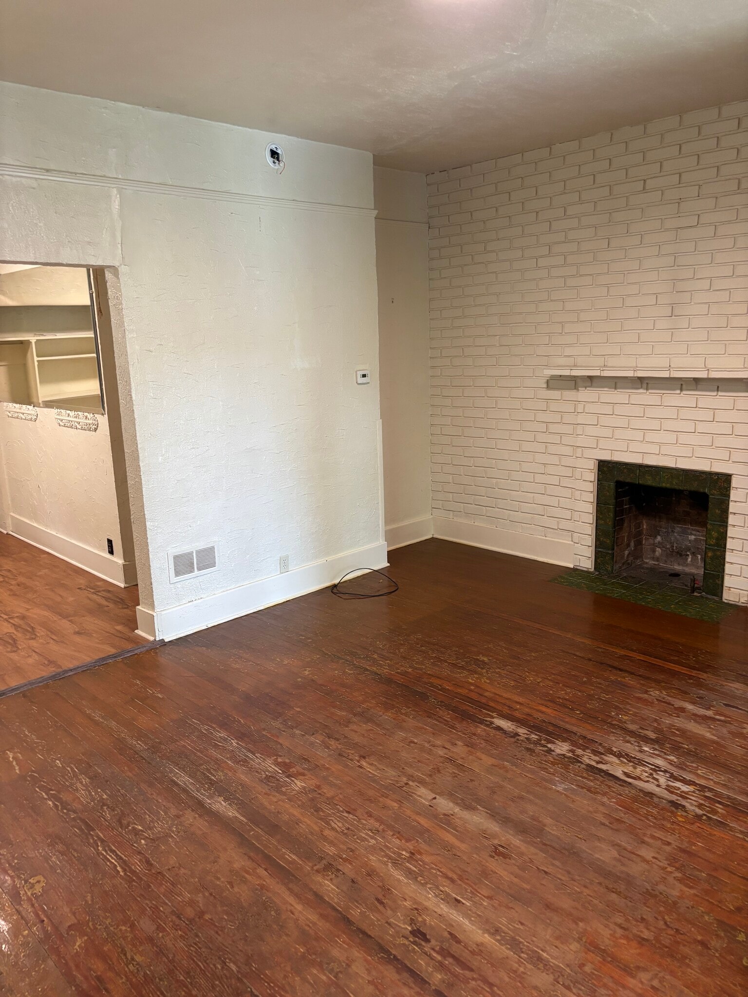Building Photo - 126 Parkhill St
