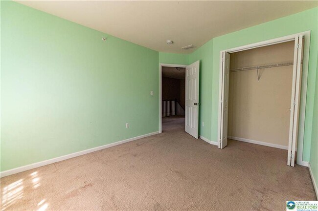 Building Photo - 2406 Gentle Hollow Rd