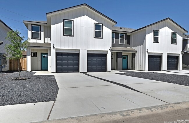 Building Photo - 11323 Clearmine St