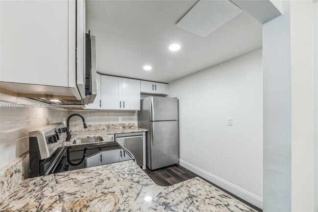 Building Photo - 480 NW 20th St