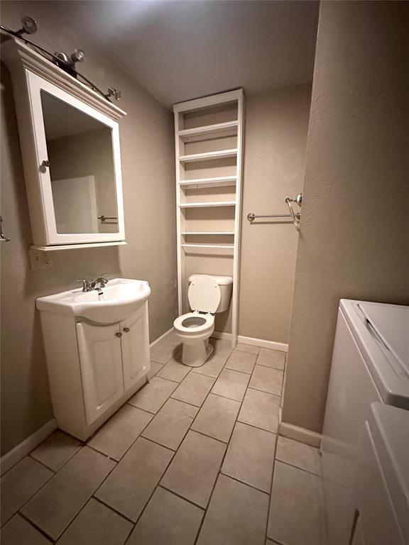 Building Photo - 1221 W London St