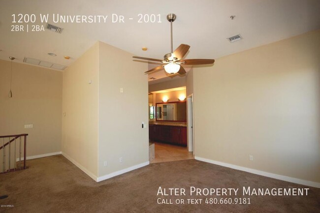 Building Photo - Gorgeous 2 Bedroom Loft! Right on University