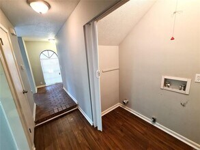 Building Photo - Charming 3-Bed, 2-Bath Townhouse in the Heart of Montgomery