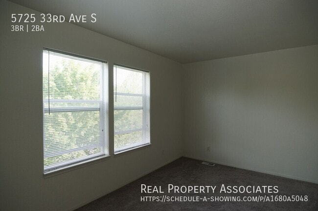 Building Photo - 5725 33rd Ave S
