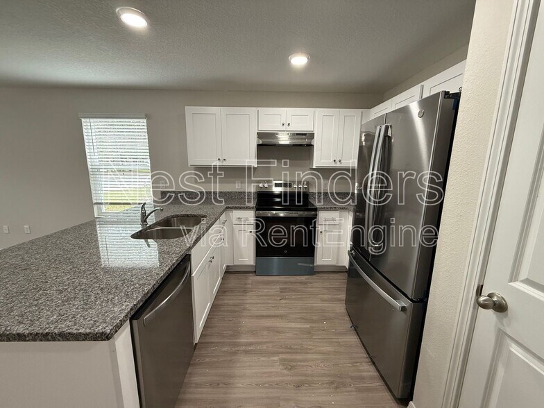 Building Photo - 11454 Oakfield Ct