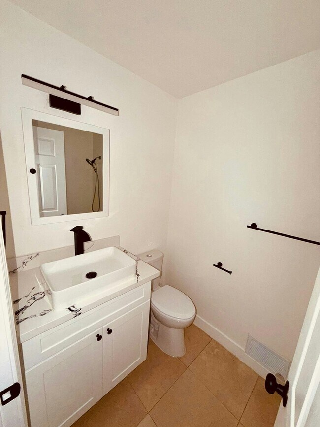 Building Photo - 5544 Keoncrest Cir