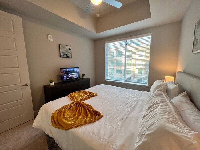 Building Photo - 1520 San Jacinto St