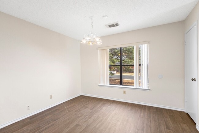 Building Photo - 9711 Arcade Ridge