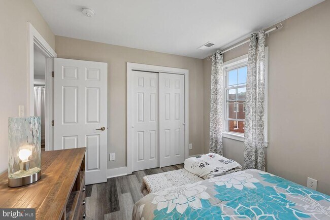 Building Photo - 2107 Fort Davis St SE