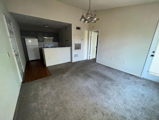 Building Photo - Excellent 1 bed/1 bath Condo, Kissimmee