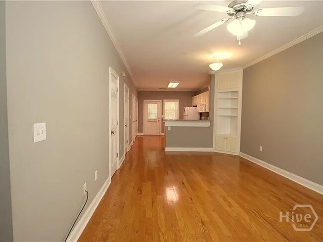 Building Photo - 460 S Barnett Shoals Rd