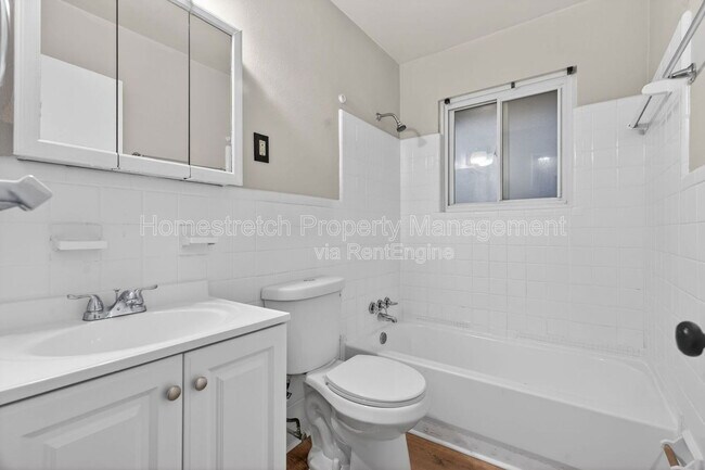 Building Photo - 2403 Gardner Dr