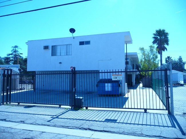 Building Photo - Kingsbury Apartments