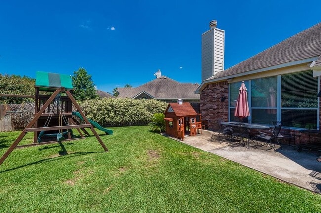 Building Photo - 23915 Elden Hills Ct