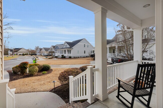 Building Photo - 137 Shoreview Dr