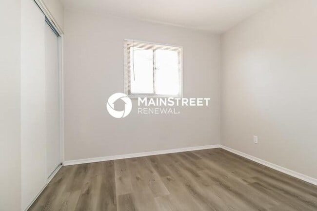 Building Photo - 4 Bedroom Pet-Friendly Home in PHOENIX, AZ...