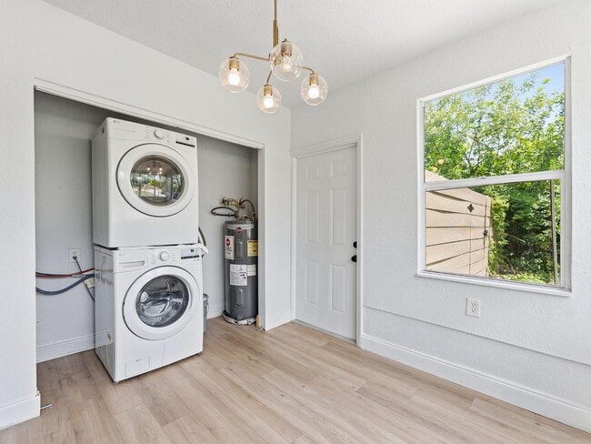 Building Photo - 4085 Neptune Dr SE