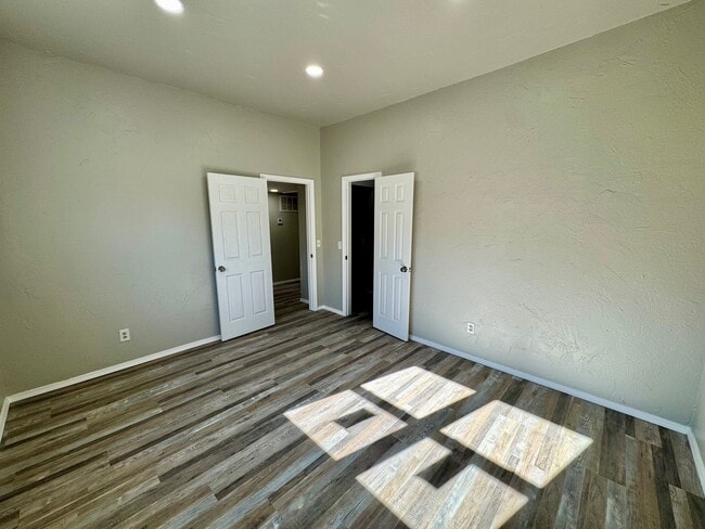 Building Photo - Newly remodeled 3 bedroom 1 bathroom house