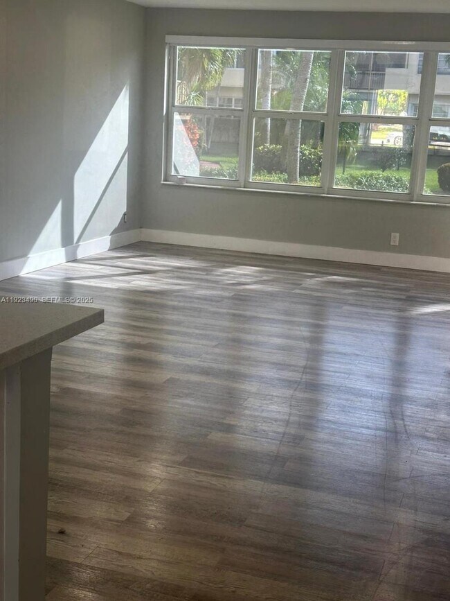 Building Photo - 1350 Atlantic Shores Blvd