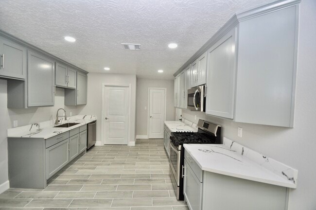 Building Photo - 734 Hambrick Ct