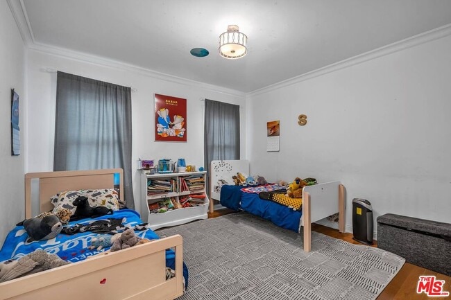 Building Photo - 6249 Del Valle Dr