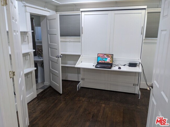 Building Photo - 4547 W 16th Pl