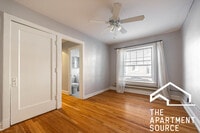 Building Photo - 3257 W Wrightwood Ave