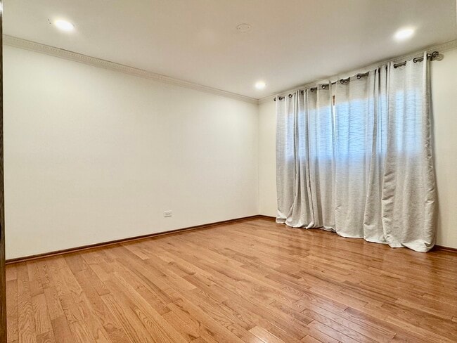 Building Photo - 8548 Bethany Ln