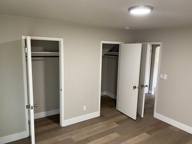 Building Photo - 333 29th St