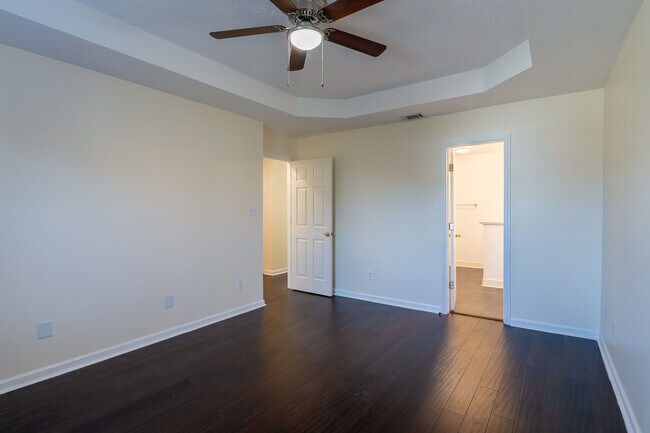 Building Photo - 1051 Waltons Ct