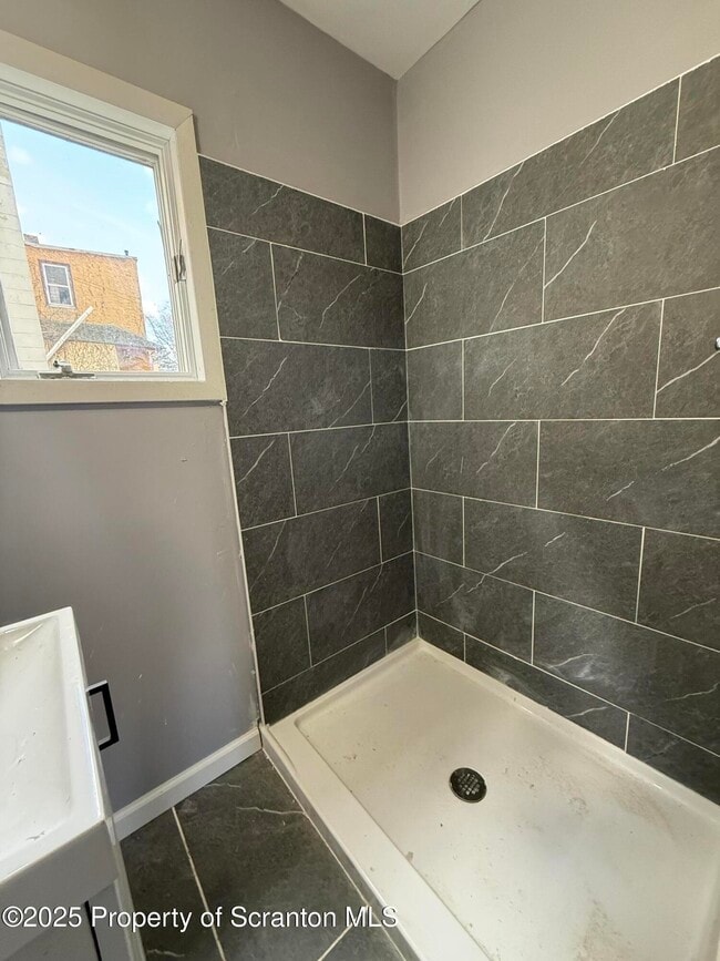 Building Photo - 1706 Prospect Ave