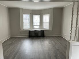 Building Photo - 1087 S Clinton Ave