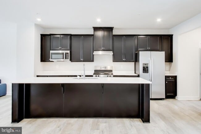 Building Photo - 11330 Meridian Hill Way