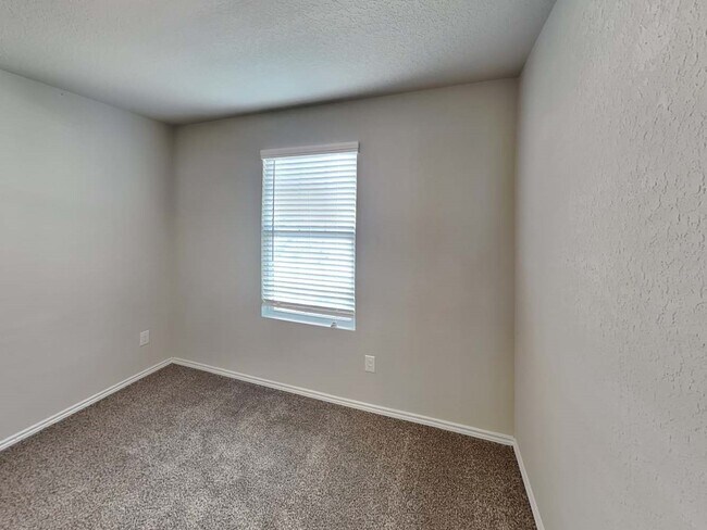 Building Photo - 4240 Thalweg Way