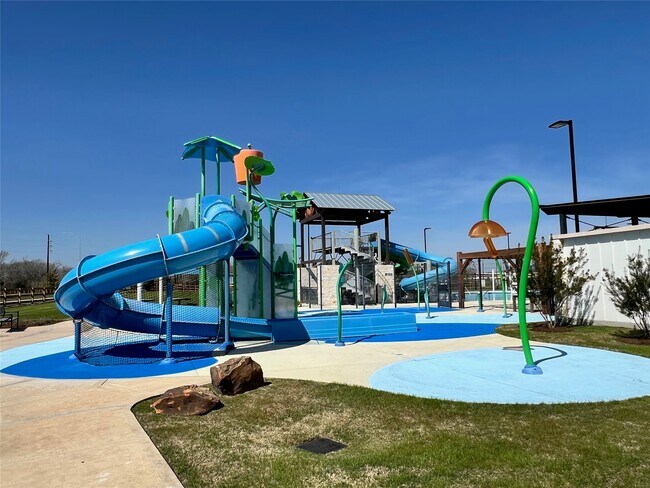 Building Photo - 10615 Summers Wy