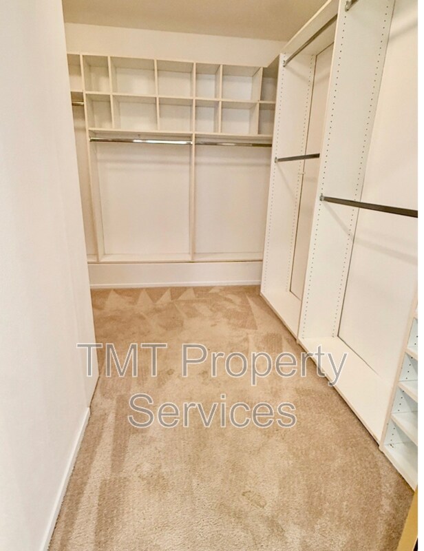 Building Photo - 2742 La Purisima Ave