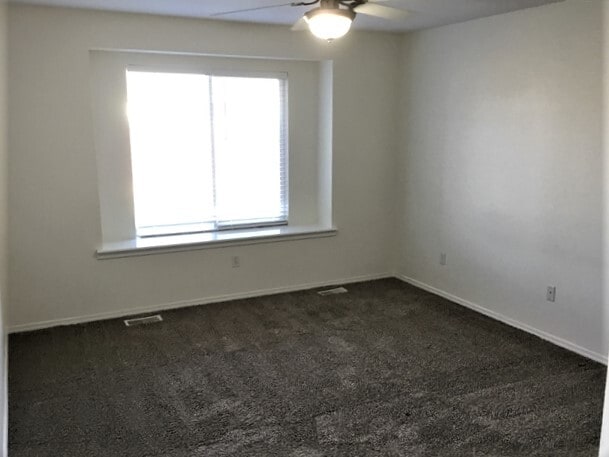 Building Photo - 11324 W Blake Dr