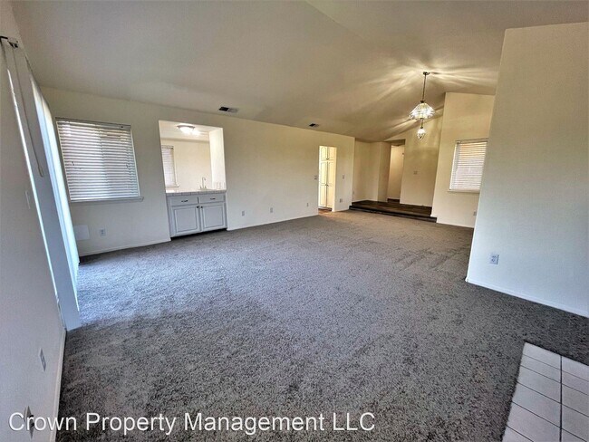 Building Photo - 3 br, 2 bath House - 1312 N Montana Street