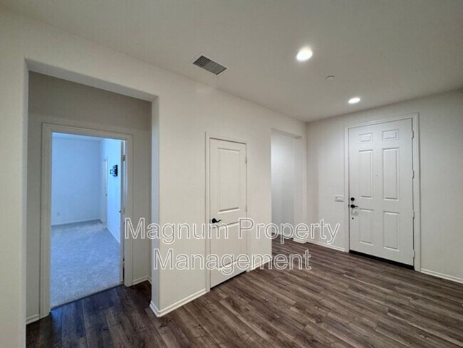Building Photo - 24331 Ponderosa Ln