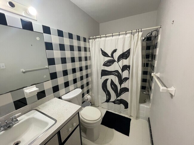 Building Photo - Fully Furnished 3BR/2BA Home in Dunnellon ...