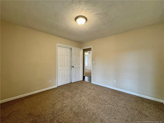 Building Photo - 7031 Calamar Dr