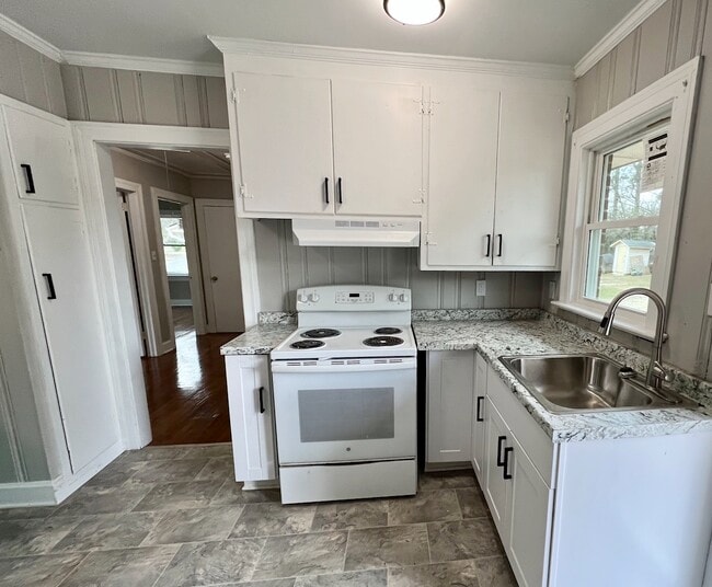 Building Photo - Crawford Street Apartments