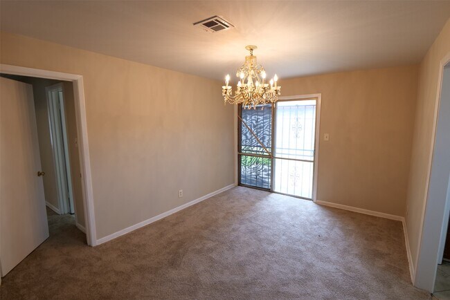 Building Photo - 6118 Rietta St