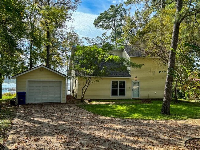Building Photo - 149 W Dogwood Rd