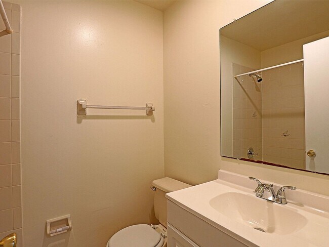 Building Photo - Duplex Cape Coral 3723