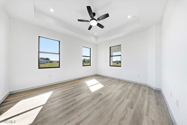 Building Photo - 1024 Halby Ave S